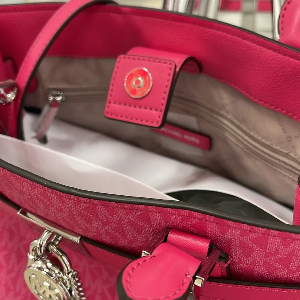 Michael Kors Hamilton Medium Signature Logo Satchel
Dragonfruit
NWT - Picture 10 of 16